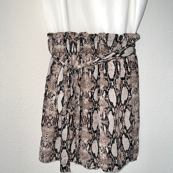 NWT Fashion Nova Not No Snake Snake Print Romper Size small - Picture 4 of 7